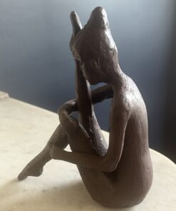 sculpture en argile faite à la main Josepha vue de profil