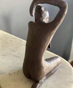 sculpture en argile faite à la main eve